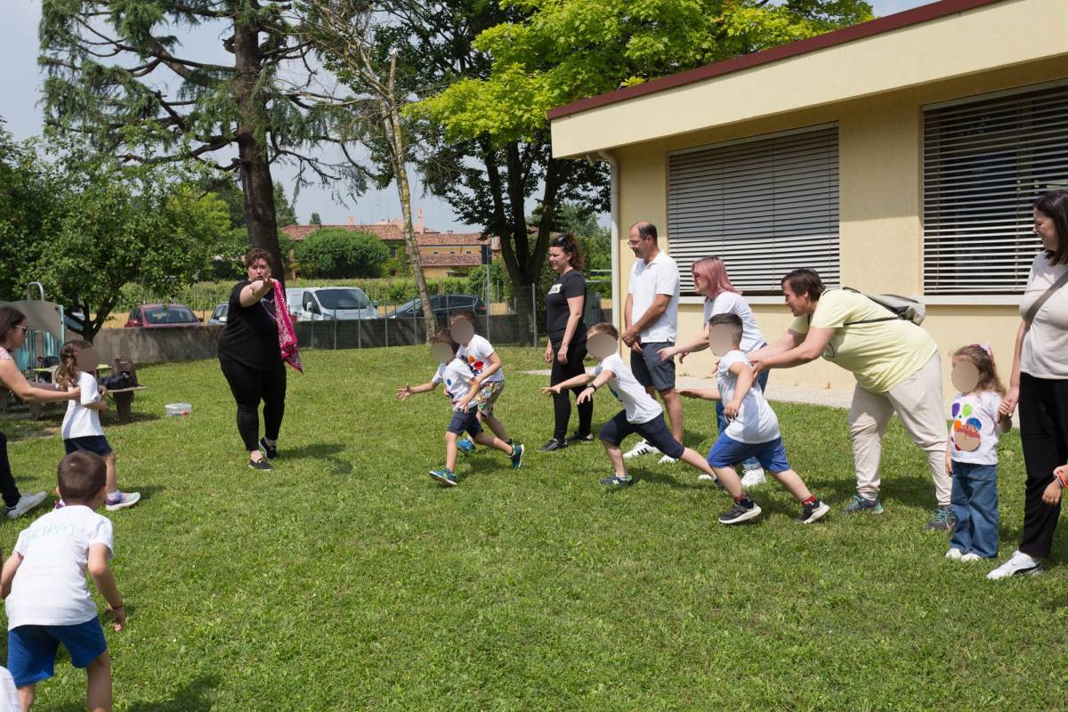 Festa a colori - Giochiamo tutti insieme